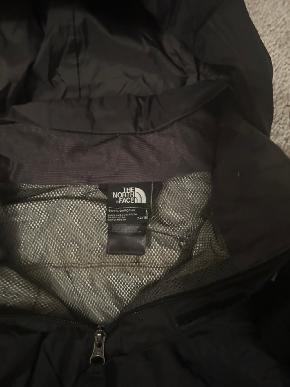 The North Face Black Hooded Windbreaker Jacket Boys L14/16 - Picture 3 of 4